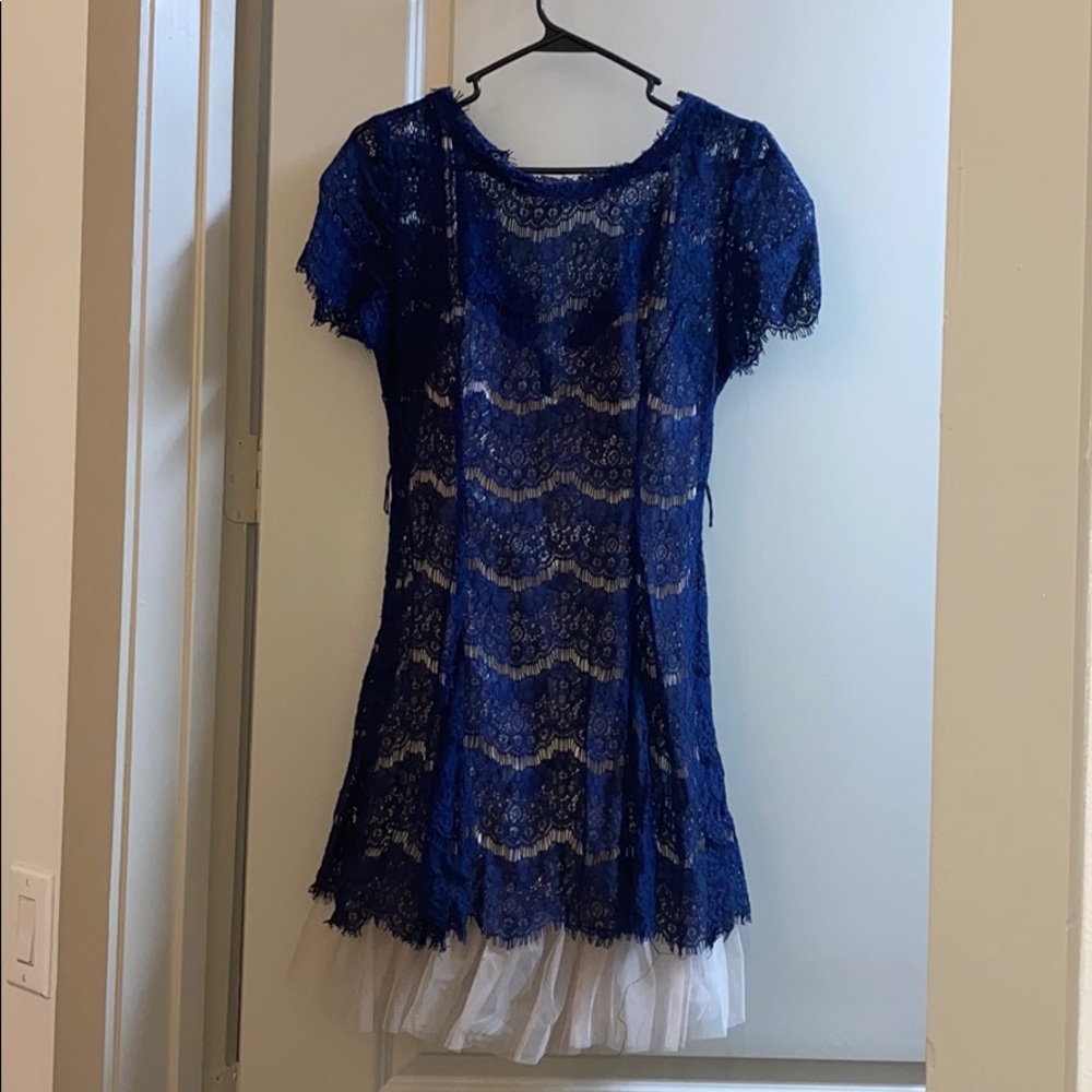 NWT 💙 Ark & Co navy & champagne lace dress